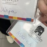 Kuva nimikylteistä, jossa esillä tulevaisuuden turvaajat -kampanja